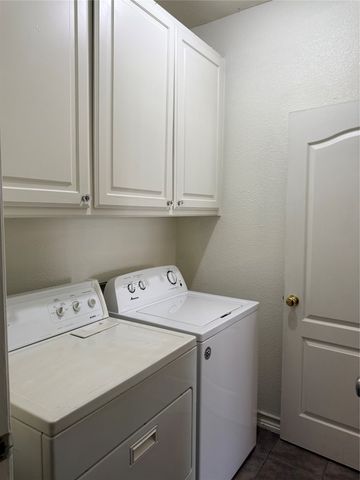 555 Southridge Way, Irving, TX 75063