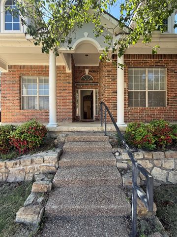 555 Southridge Way, Irving, TX 75063