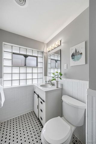 5610 Winona Avenue, St Louis, MO 63109