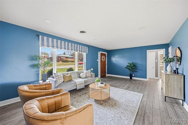 5610 Winona Avenue, St Louis, MO 63109