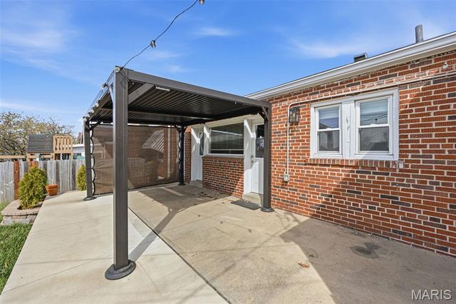 5610 Winona Avenue, St Louis, MO 63109