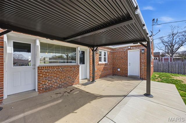 5610 Winona Avenue, St Louis, MO 63109