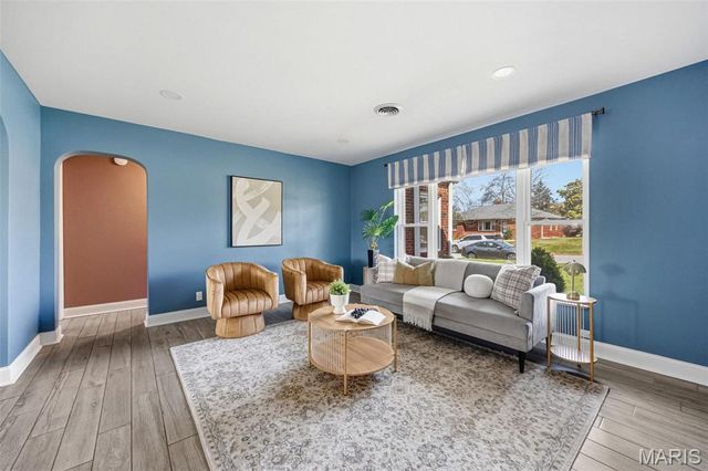 5610 Winona Avenue, St Louis, MO 63109