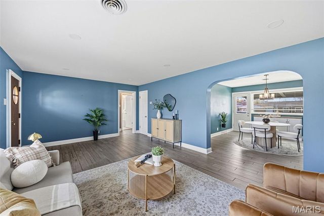 5610 Winona Avenue, St Louis, MO 63109