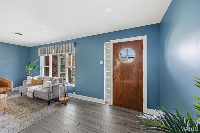 5610 Winona Avenue, St Louis, MO 63109