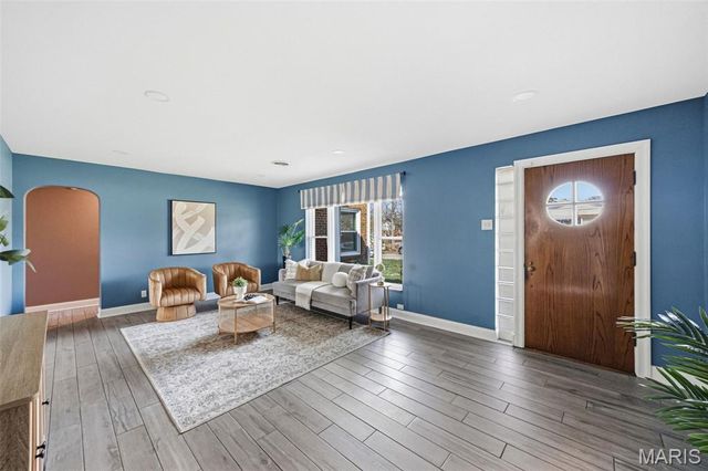 5610 Winona Avenue, St Louis, MO 63109