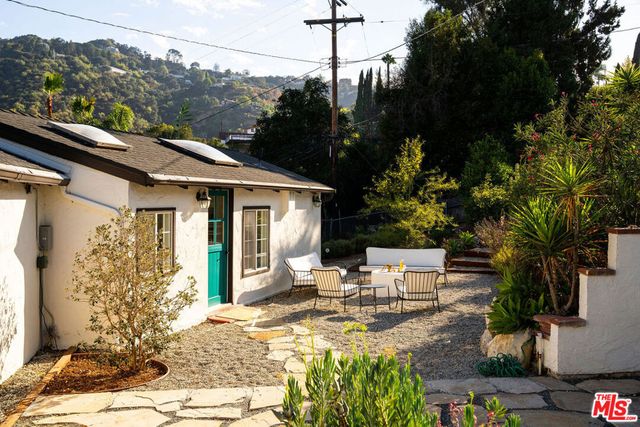 3895 Fredonia Drive, Los Angeles, CA 90068