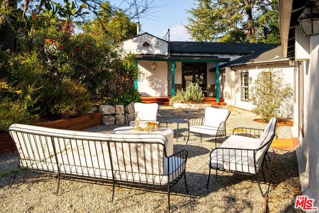 3895 Fredonia Drive, Los Angeles, CA 90068