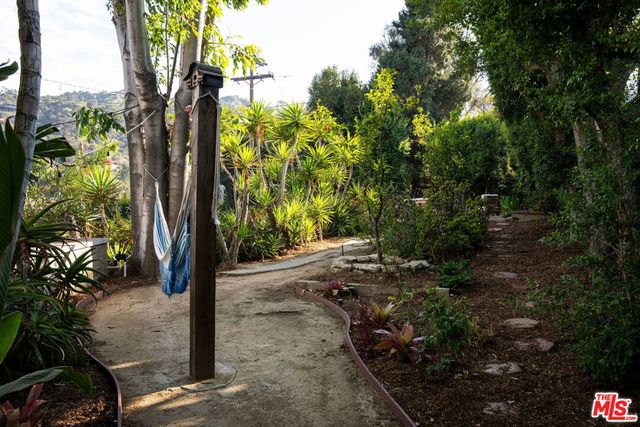 3895 Fredonia Drive, Los Angeles, CA 90068