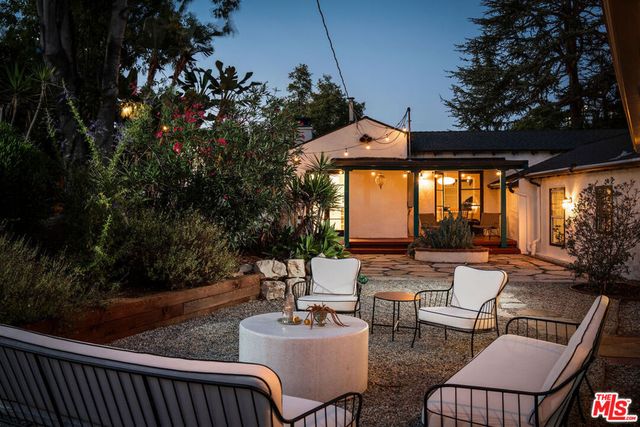 3895 Fredonia Drive, Los Angeles, CA 90068