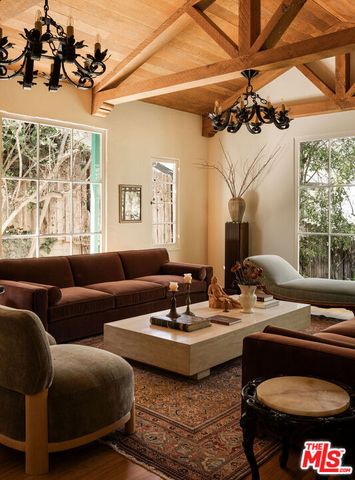 3895 Fredonia Drive, Los Angeles, CA 90068