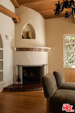3895 Fredonia Drive, Los Angeles, CA 90068