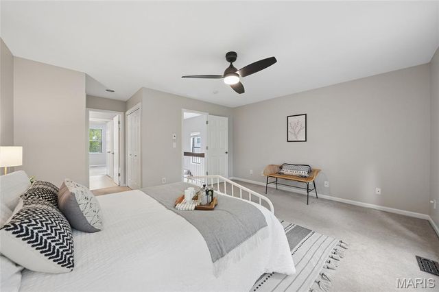 10 Manhattan Mews, St Louis, MO 63108
