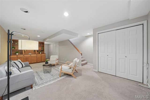 10 Manhattan Mews, St Louis, MO 63108