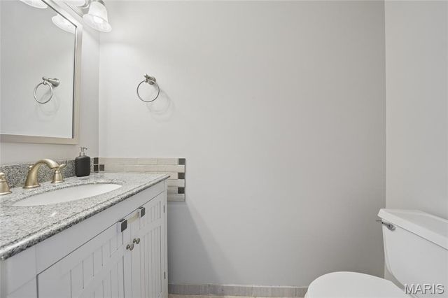 10 Manhattan Mews, St Louis, MO 63108