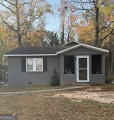 59 Berry Avenue, Newnan, GA 30263