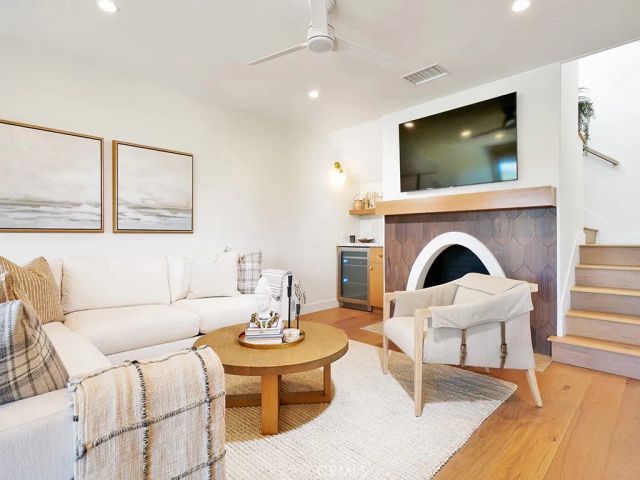 305 Avenida Cerritos, Newport Beach, CA 92660