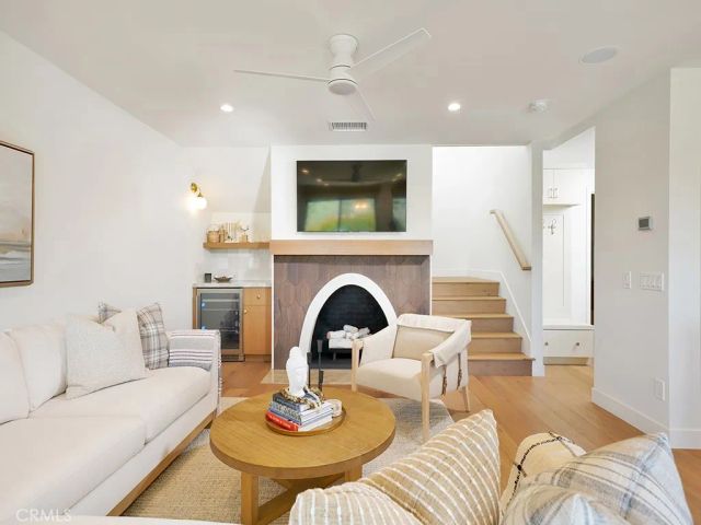 305 Avenida Cerritos, Newport Beach, CA 92660