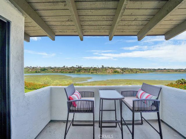 305 Avenida Cerritos, Newport Beach, CA 92660
