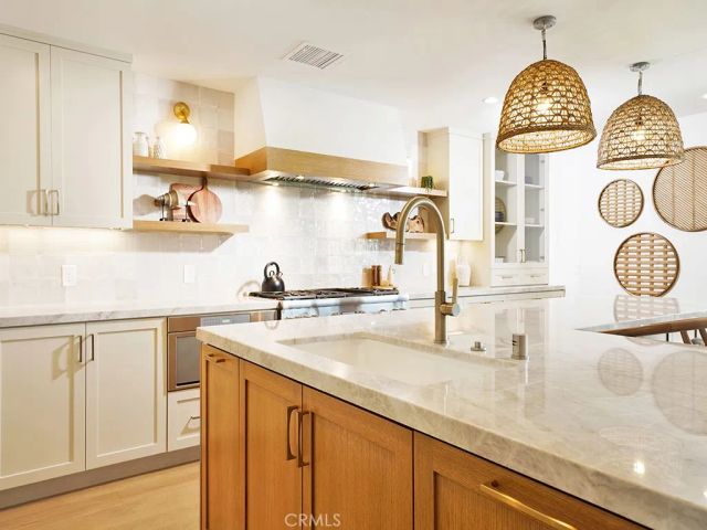 305 Avenida Cerritos, Newport Beach, CA 92660