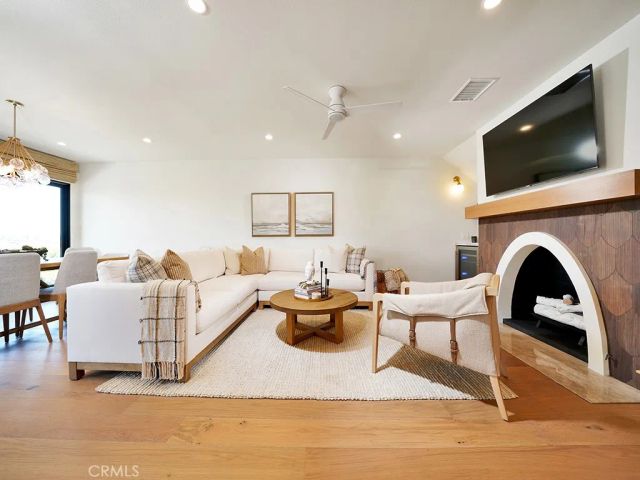 305 Avenida Cerritos, Newport Beach, CA 92660