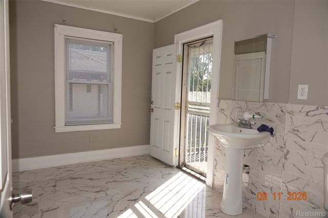 40 Colorado Street, Highland Park, MI 48203