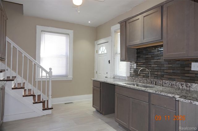 40 Colorado Street, Highland Park, MI 48203