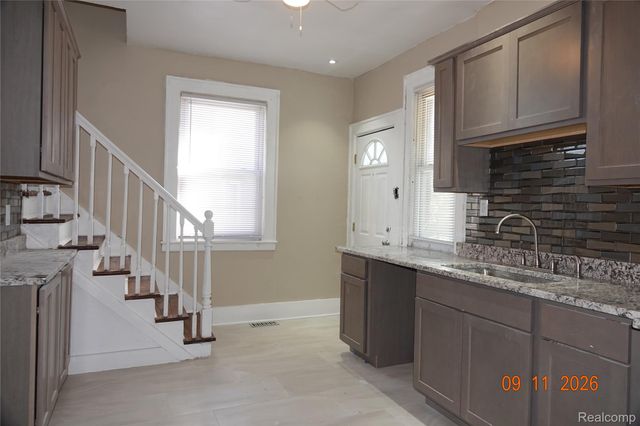 40 Colorado Street, Highland Park, MI 48203