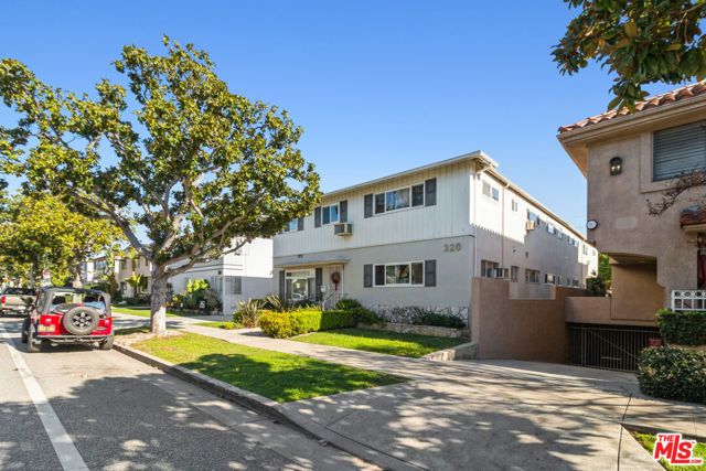 320 S Doheny Drive, Beverly Hills, CA 90211