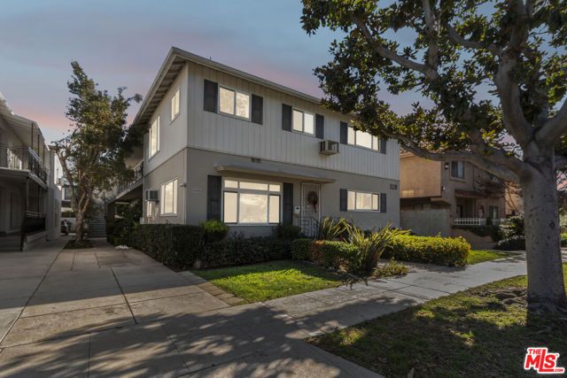 320 S Doheny Drive, Beverly Hills, CA 90211