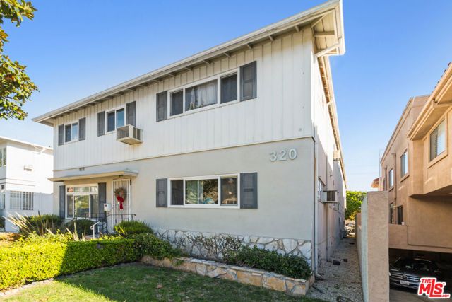 320 S Doheny Drive, Beverly Hills, CA 90211