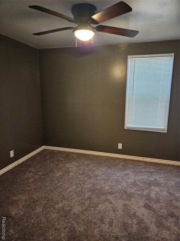 20999 Seminole Street, Southfield, MI 48033