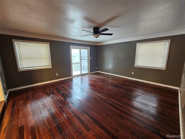 20999 Seminole Street, Southfield, MI 48033