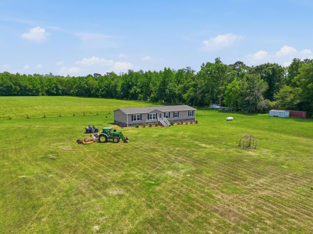 3910 Cascade Rd., Green Sea, SC 29545