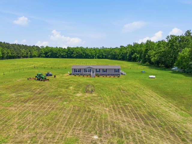 3910 Cascade Rd., Green Sea, SC 29545
