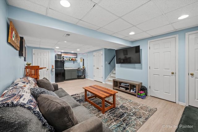 1756 Somerfield Lane, Crystal Lake, IL 60014