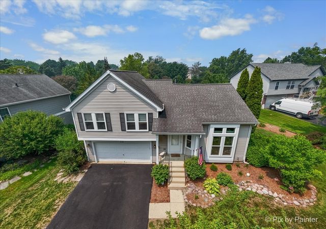 1756 Somerfield Lane, Crystal Lake, IL 60014