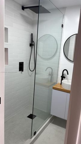 6865 Bay Dr 7, Miami Beach, FL 33141