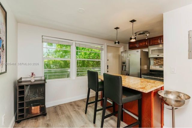 6865 Bay Dr 7, Miami Beach, FL 33141