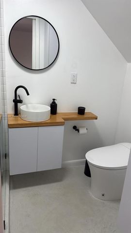 6865 Bay Dr 7, Miami Beach, FL 33141