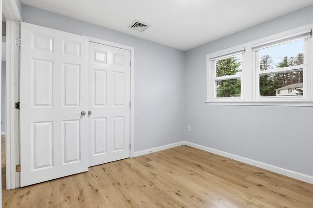 56 Sherwood Hill Dr, Holden, MA 01520