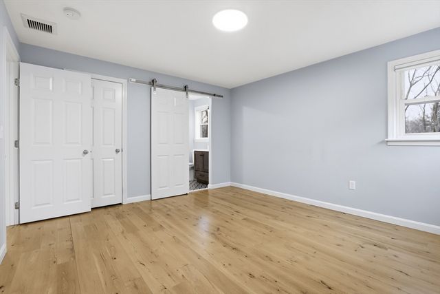 56 Sherwood Hill Dr, Holden, MA 01520