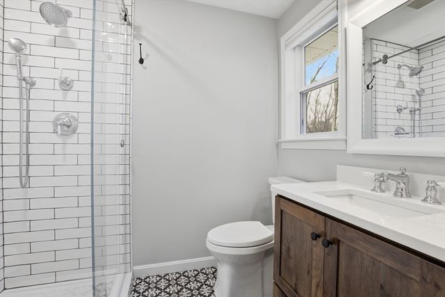 56 Sherwood Hill Dr, Holden, MA 01520