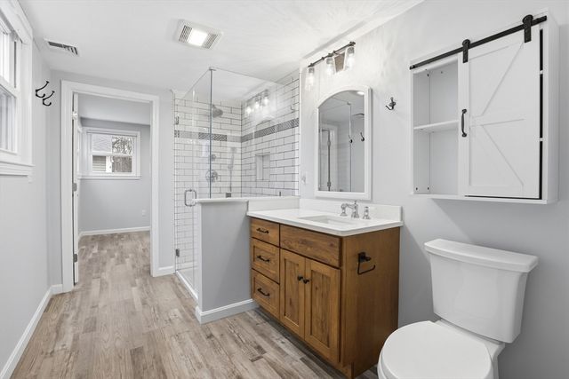 56 Sherwood Hill Dr, Holden, MA 01520