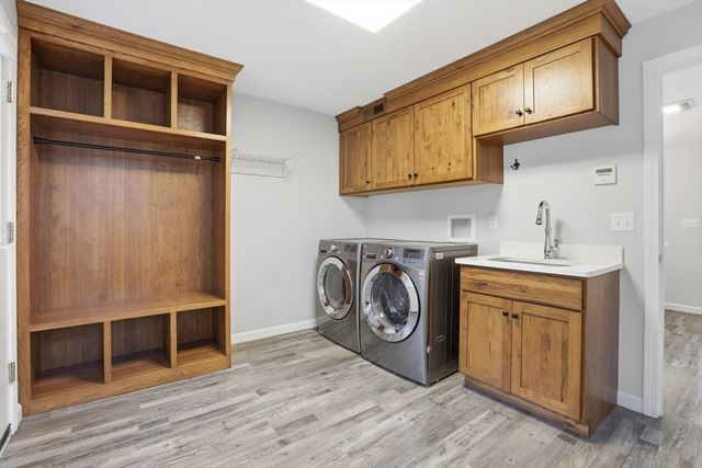 56 Sherwood Hill Dr, Holden, MA 01520