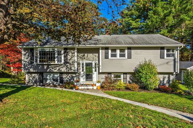 56 Sherwood Hill Dr, Holden, MA 01520