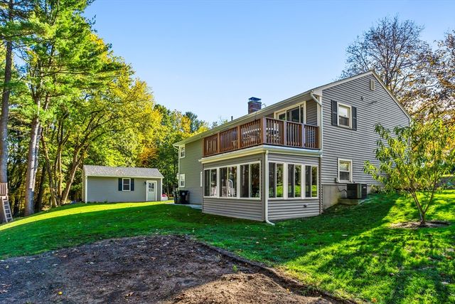 56 Sherwood Hill Dr, Holden, MA 01520