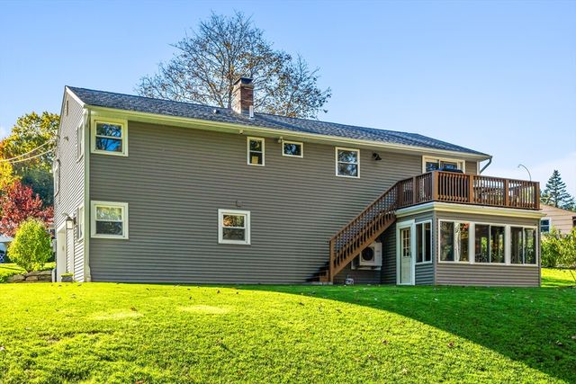 56 Sherwood Hill Dr, Holden, MA 01520