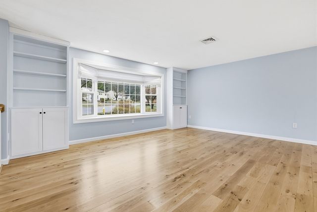 56 Sherwood Hill Dr, Holden, MA 01520