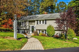 56 Sherwood Hill Dr, Holden, MA 01520